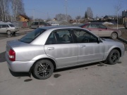 Mazda Familia 1.3 MT 2000