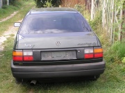 Volkswagen Passat 1.8 MT 1990