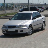 Honda Accord 1.8 MT 1999