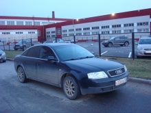 Audi A6 2.4 MT 2000