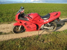 Suzuki GSX-R 1.3 MT 1993 Suzuki GSX-R 1.3 MT 1993