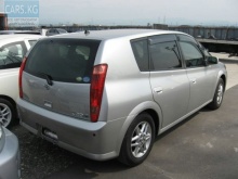 Toyota Opa 1.8 AT 2000